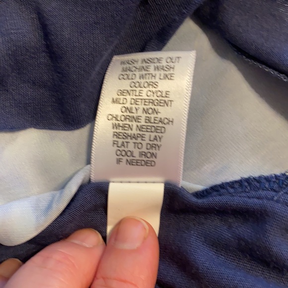 Vera Wang Floral Top - Picture 4 of 4